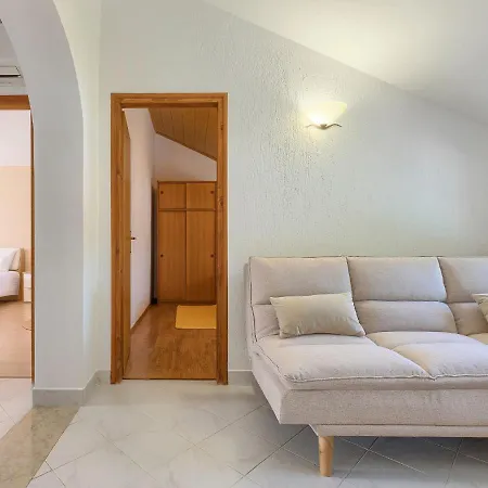 Holiday home Tijan By Interhome
